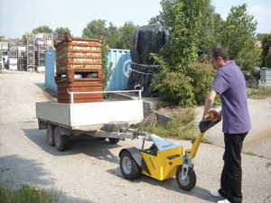 Tracteur-pousseur électrique