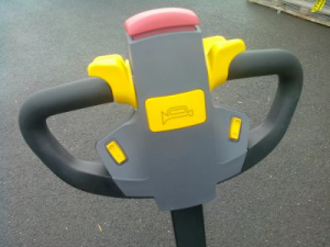 Transporteur électrique avec tête de timon