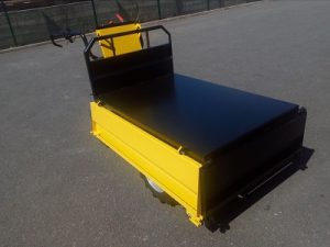 Transporteur électrique avec plateau